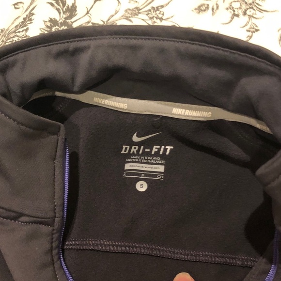 Nike Running Jacket - Picture 5 of 5